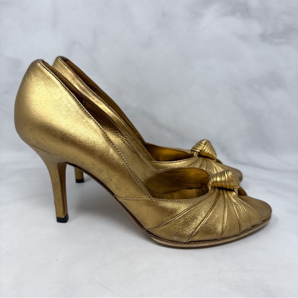 GUCCI Vintage Y2K Metallic Leather Knot Peep Toe Mid Height Pump Heels Gold 37.5 - Picture 2 of 16